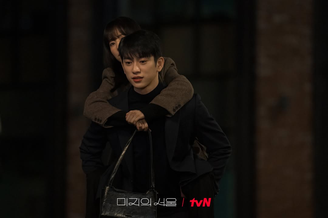 《未知的首爾》第 10 集平均收視率 7.7% 創新高！朴珍榮突聽力喪失，與朴寶英感情將面臨阻礙！