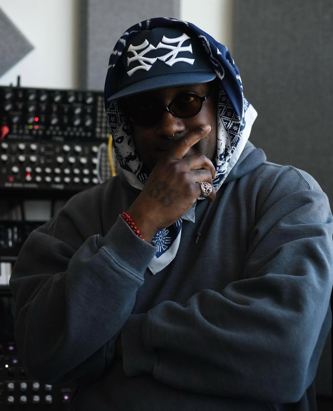 2025 新銳帽飾品牌推薦 1 : oMA Design Studio