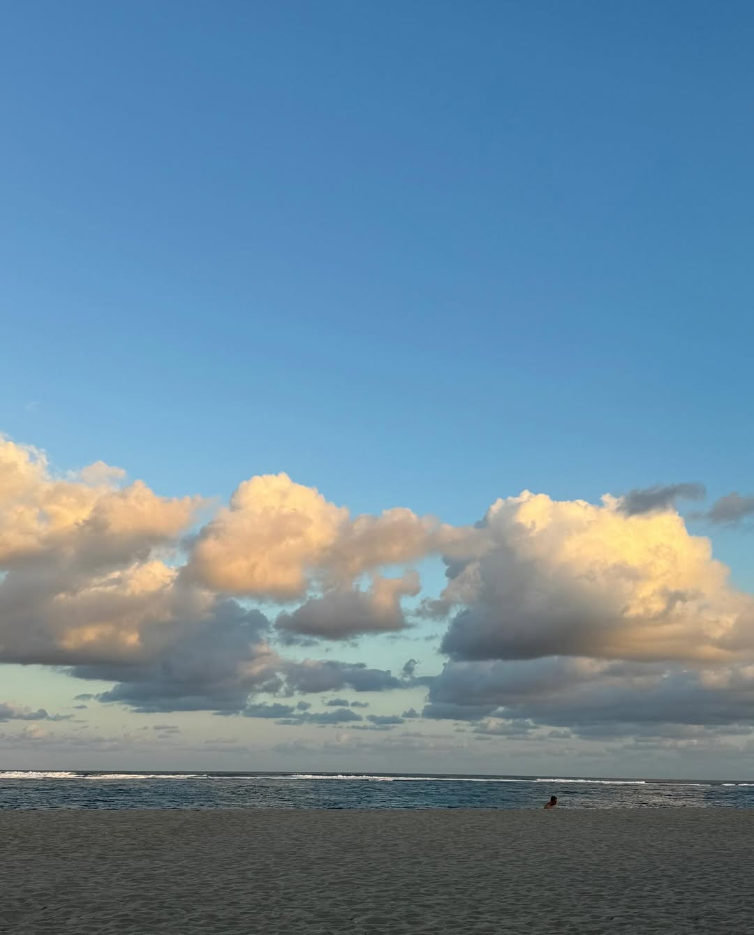 「 WATERBOMB 女神」權恩妃曬火辣比基讓網暴動齊讚：夏天又來了！