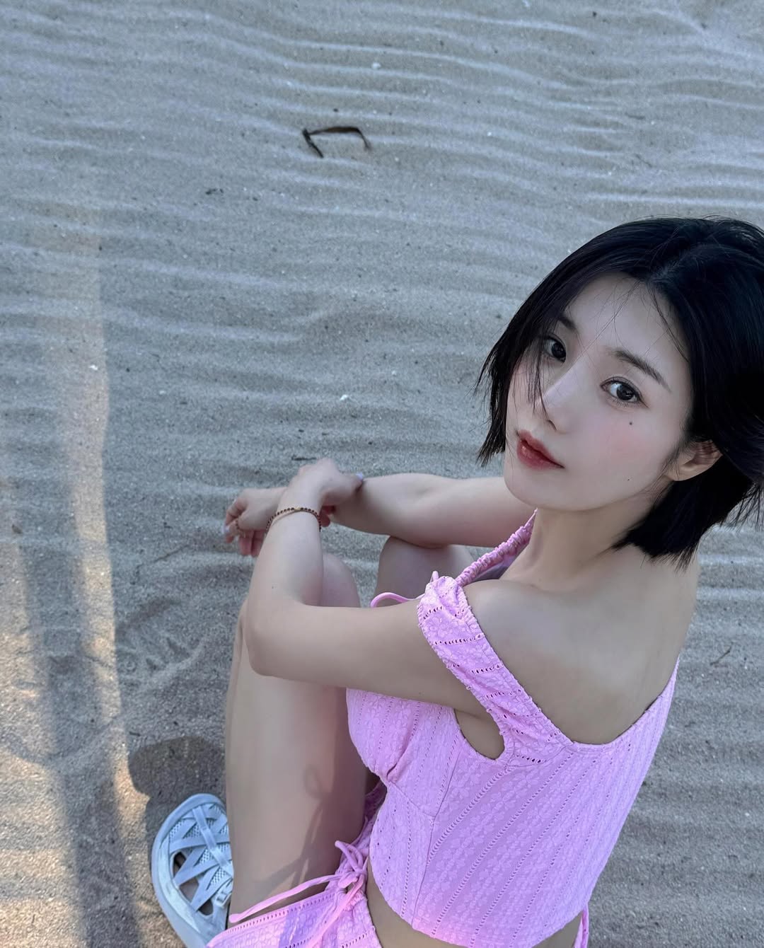 「 WATERBOMB 女神」權恩妃曬火辣比基讓網暴動齊讚：夏天又來了！