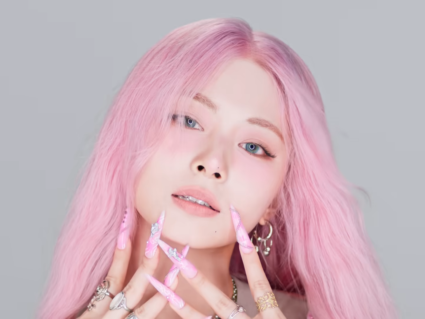 粉髮子瑜你愛不愛？TWICE 公開全新專輯《THIS IS FOR》概念宣傳照！