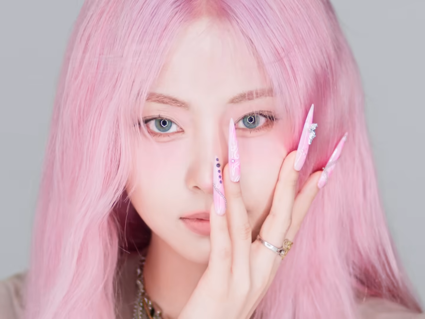 粉髮子瑜你愛不愛？TWICE 公開全新專輯《THIS IS FOR》概念宣傳照！