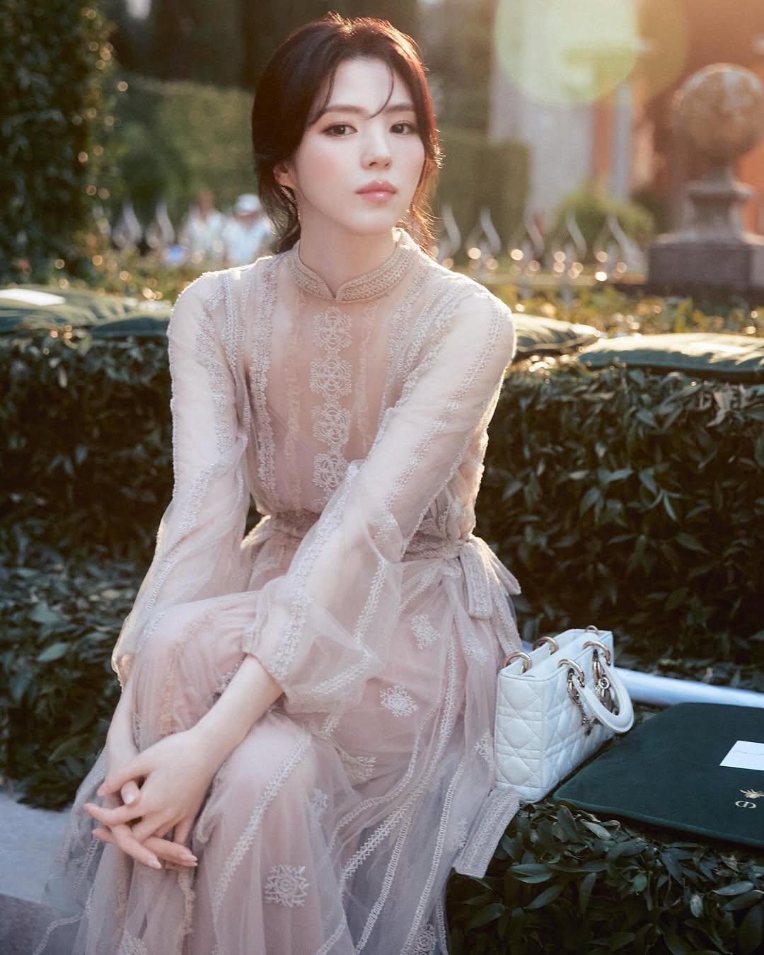 韓韶禧人美心善！低調砸 5,000 萬韓元送學生一人一台筆電！網：天使老師！