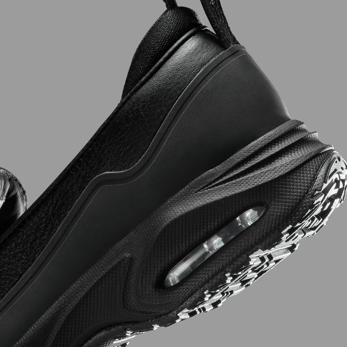正裝球鞋熱潮持續火燙！Nike Air Max 樂福球鞋重磅登場