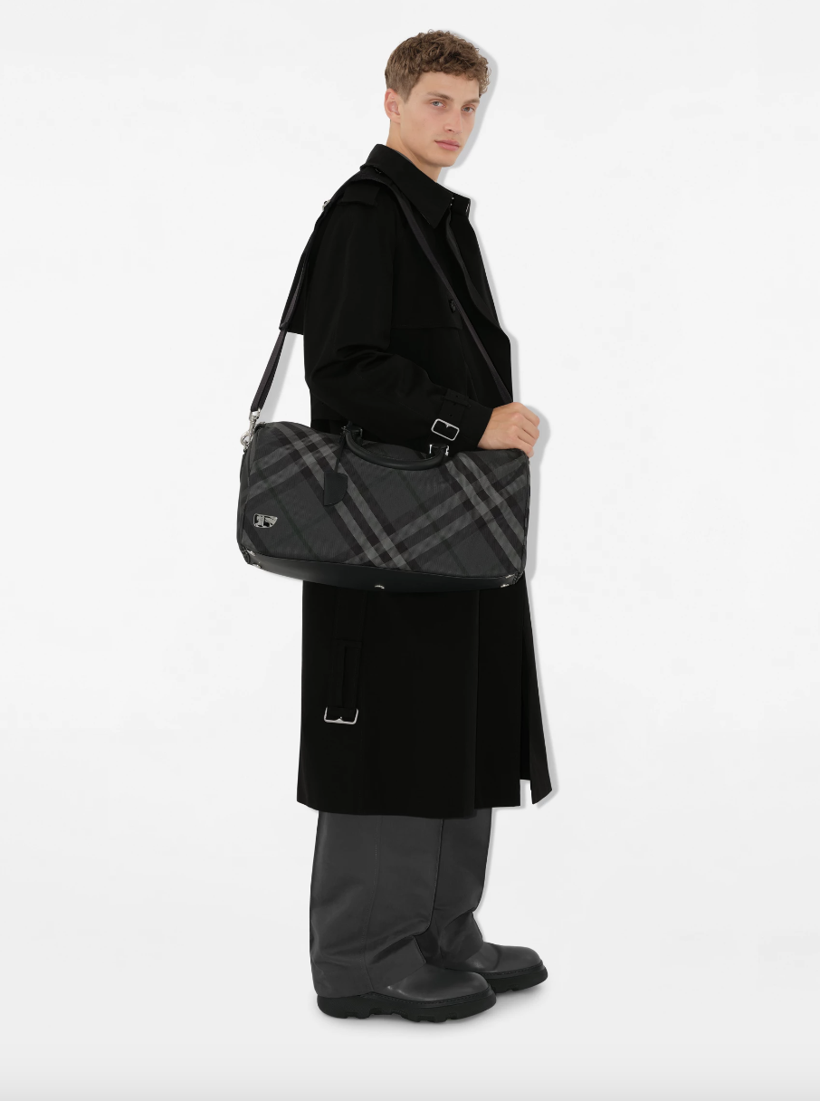 不只是收納！LV、Dior、巴黎世家⋯9 款精品行李袋也能裝下你的品味！