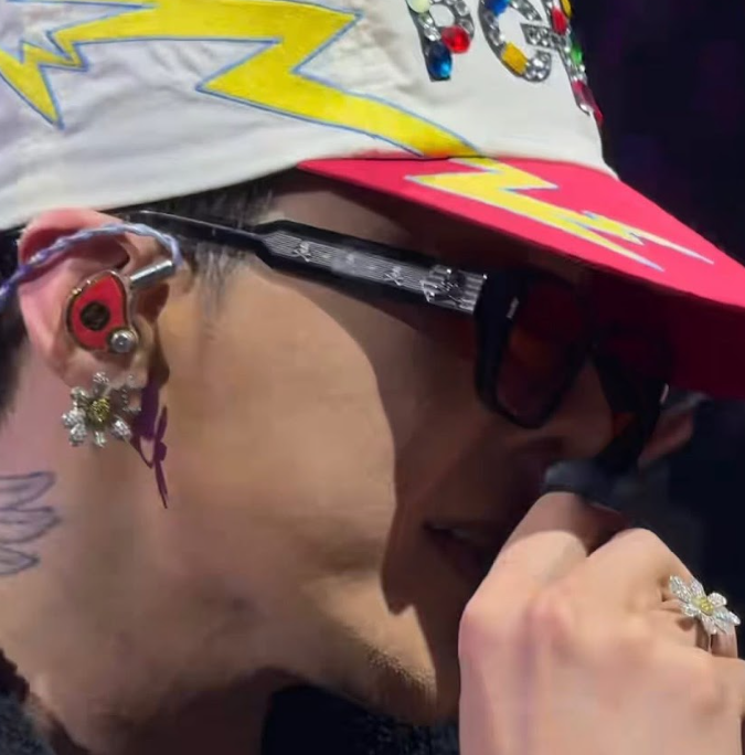 G-Dragon 巡演配戴