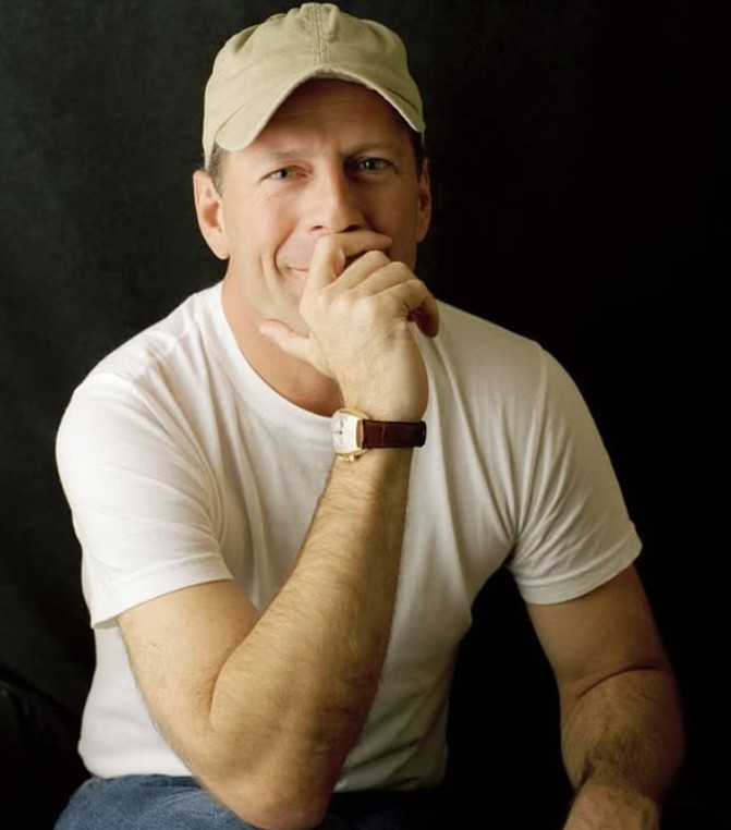 布魯斯威利傳失智症惡化！最新現況「已經不會說話走路」失去基本能力