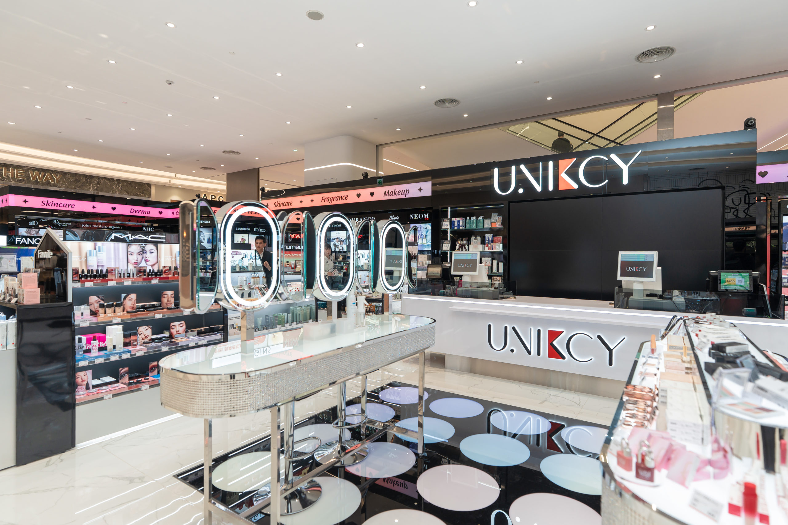 DREAM PLAZA盛夏開幕 擁抱風格與人文的夢想生活場域 星巴克旗艦店、博客來24H書店、UNIKCY美妝潮流齊聚打造信義新亮點