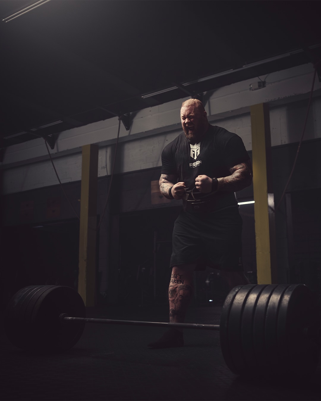 《權力的遊戲》「魔山」再破世界紀錄！「硬舉」突破 505 公斤力拔山河！