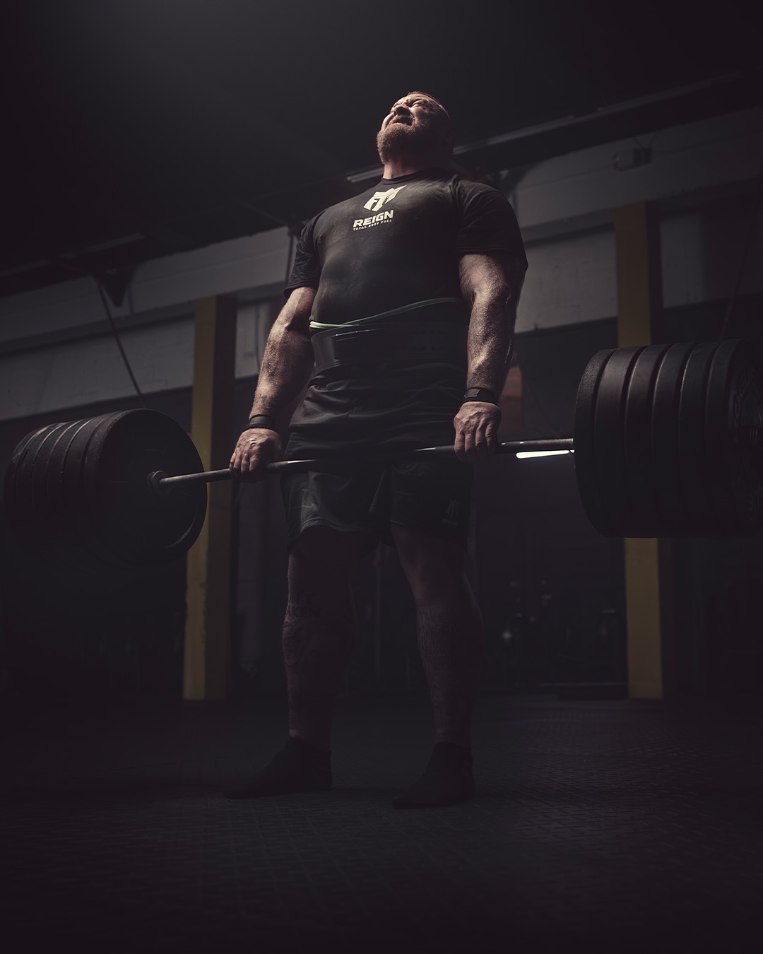 《權力的遊戲》「魔山」再破世界紀錄！「硬舉」突破 505 公斤力拔山河！