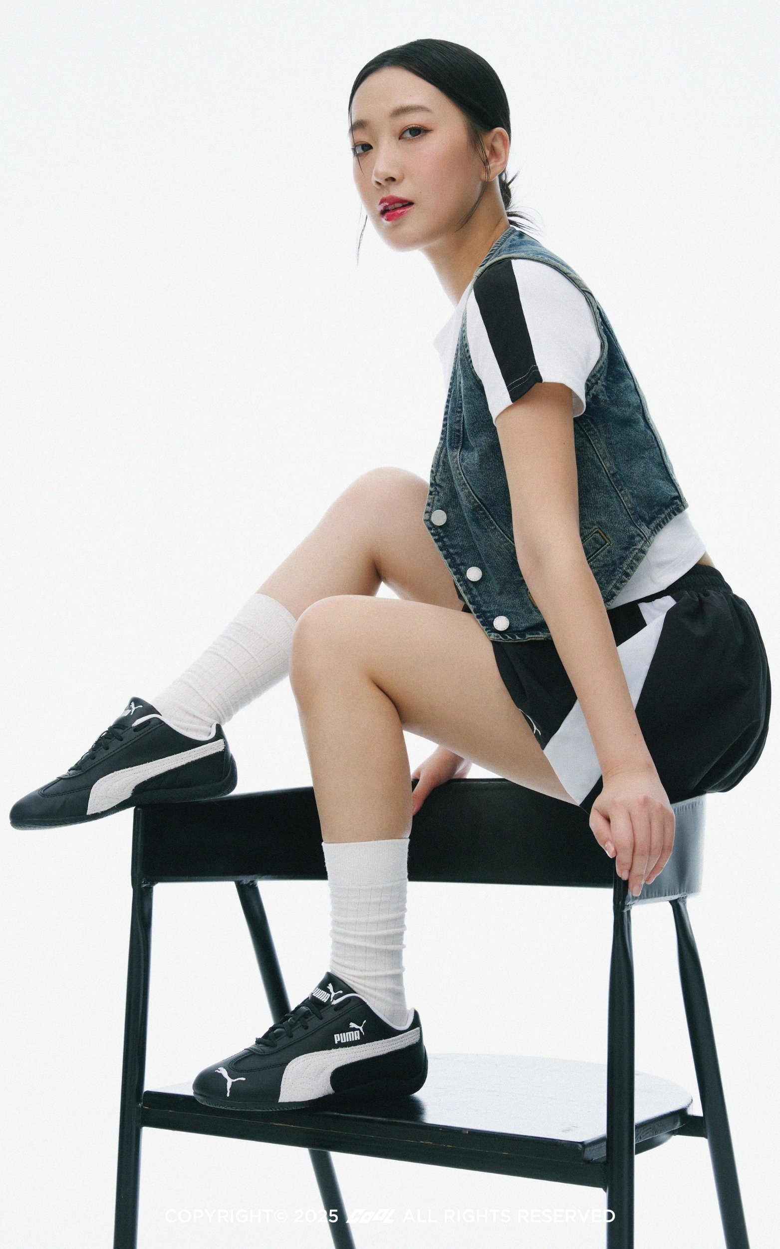 穿搭升級！承襲賽車靈魂，演繹質感美學。PUMA Speedcat 皮革款賽車鞋就是展現 Fit Check 品味首選！