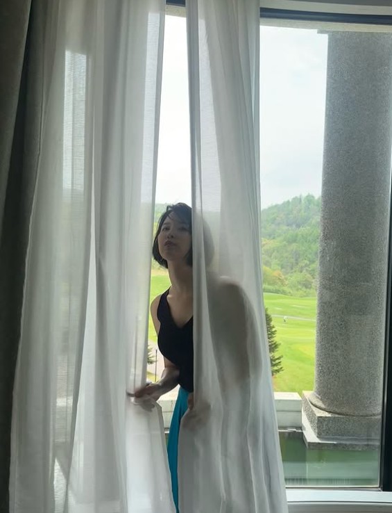 曾跟松本潤爆三角戀！人氣女優葵司傳將引退，推「最後寫真展」藏玄機！