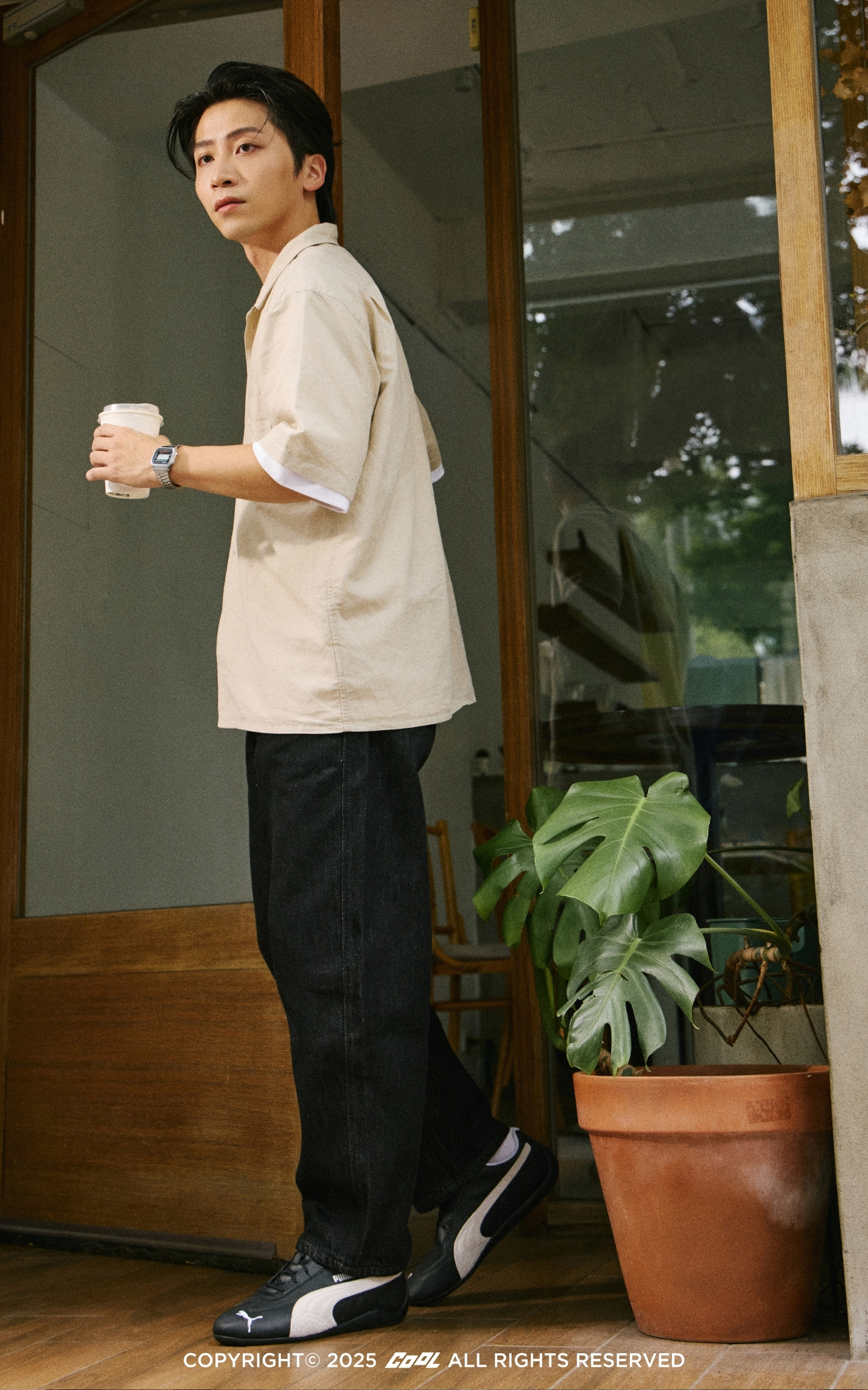 穿搭升級！承襲賽車靈魂，演繹質感美學。PUMA Speedcat 皮革款賽車鞋就是展現 Fit Check 品味首選！