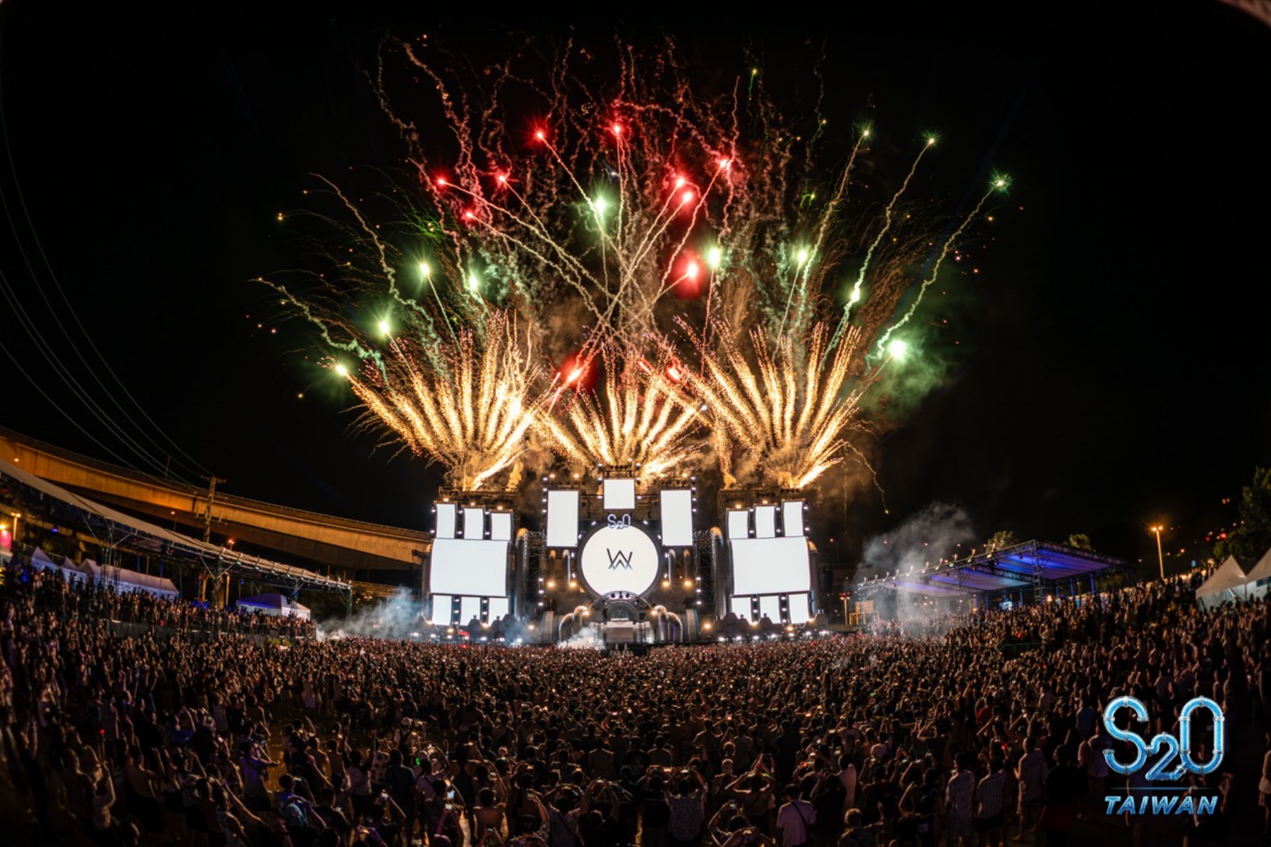 近距離濕身狂歡！S2O Taiwan 本週末登場，百大 DJ R3HAB、W&W 來台開炸