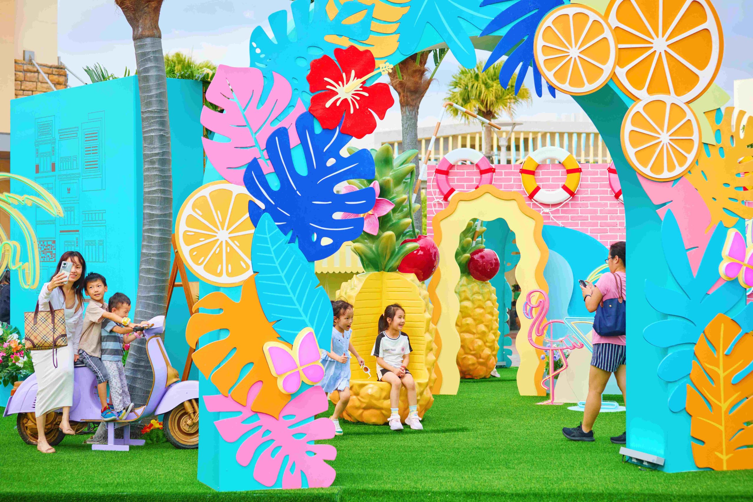 一秒到達夏威夷！ 華泰名品城「呼拉盛夏・ALOHA Summer Fiesta」週末活動不間斷！會員獨享單筆消費$5,500就抽$5,500購物金