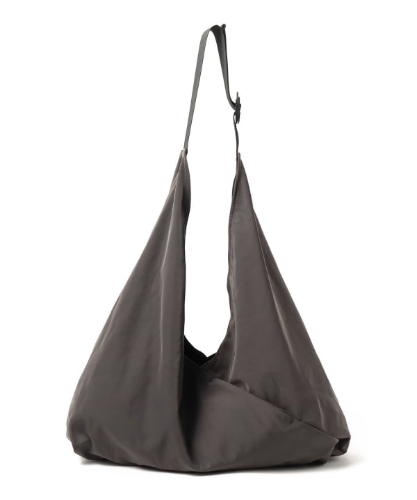 預算不高也能帥！精選 7 款萬元以下人氣男包！精品、日系品牌通通在內！