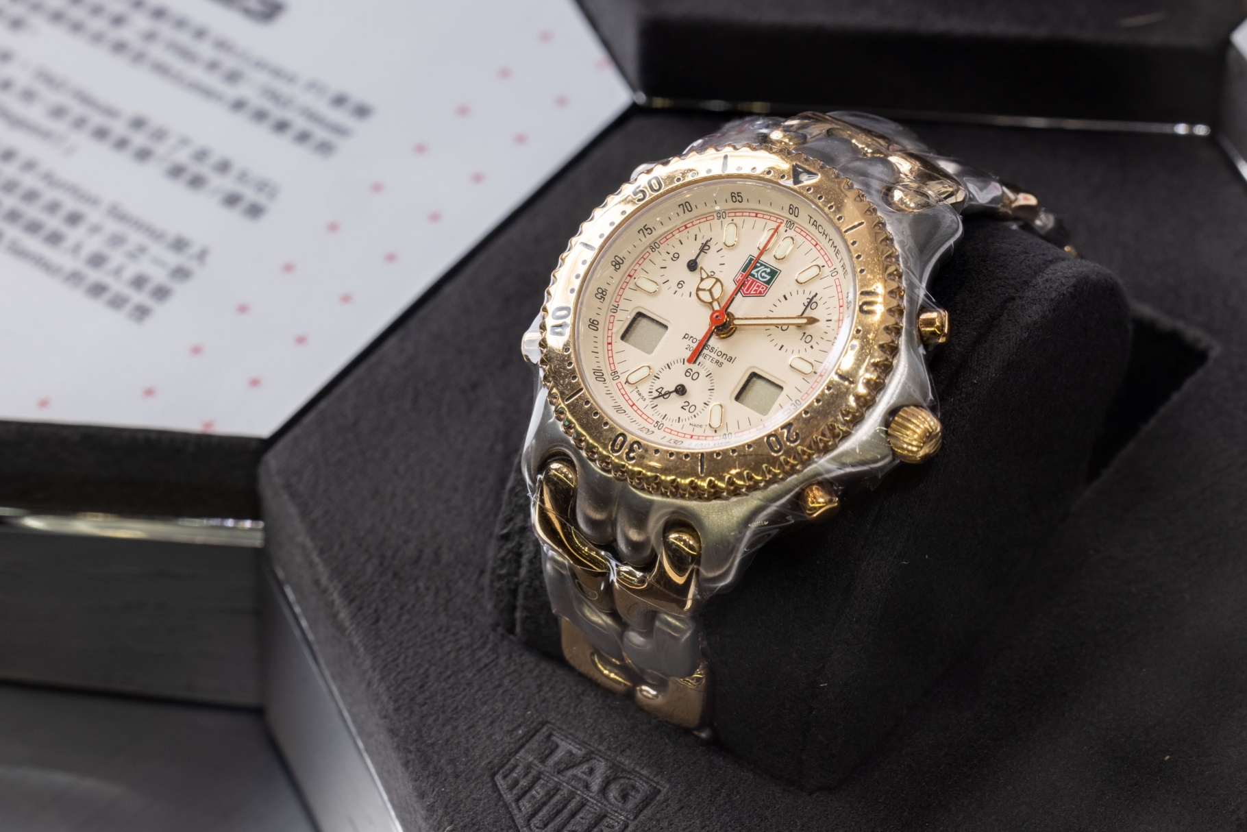 TAG Heuer 泰格豪雅榮耀回歸 F1 傳承特展！重現半世紀賽道傳奇