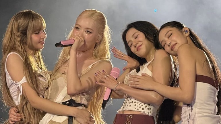 粉絲禮物當垃圾？Lisa「滿臉嫌棄」將 Labubu 丟下台原因曝光