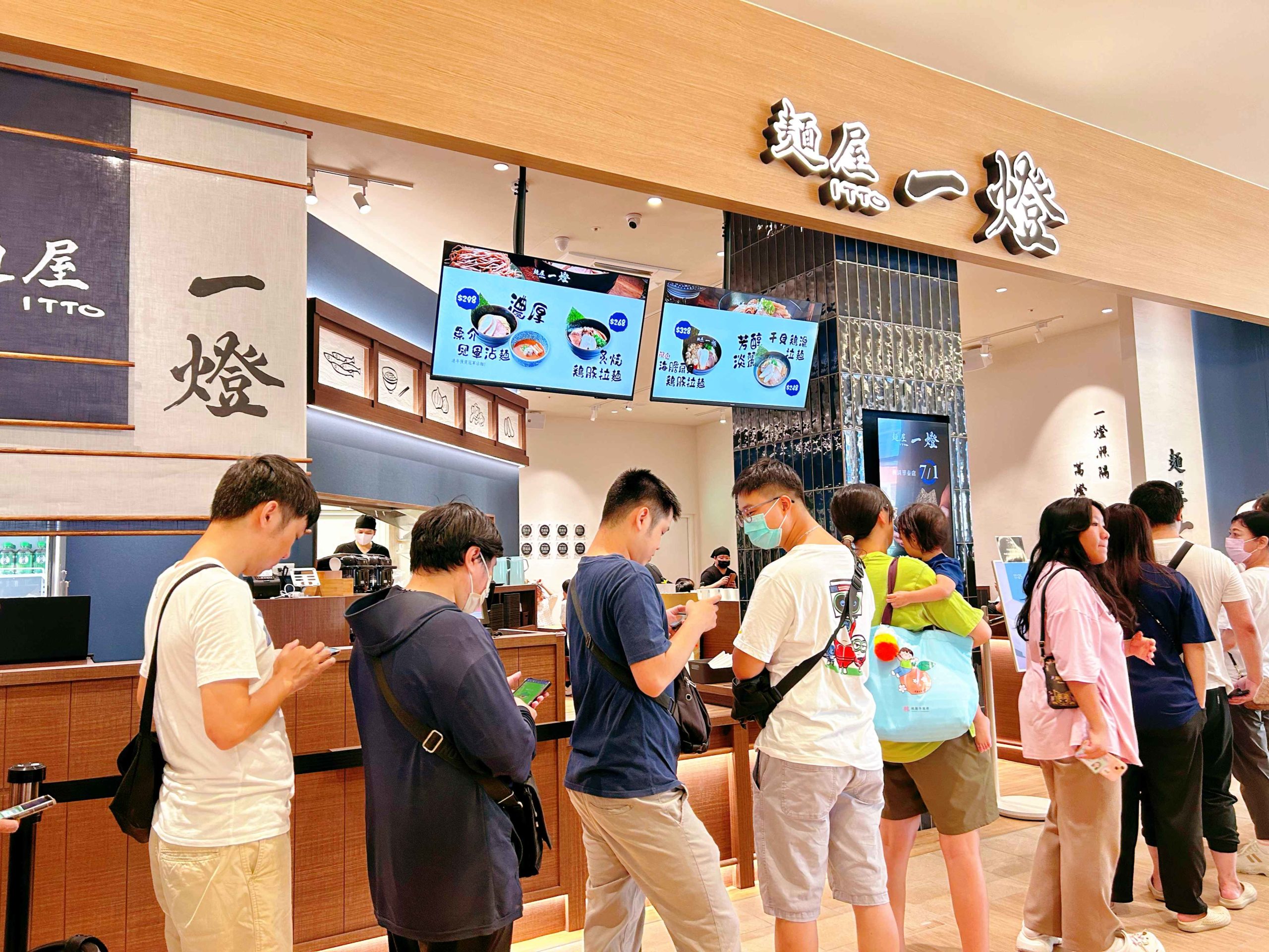 一秒到達夏威夷！ 華泰名品城「呼拉盛夏・ALOHA Summer Fiesta」週末活動不間斷！會員獨享單筆消費$5,500就抽$5,500購物金