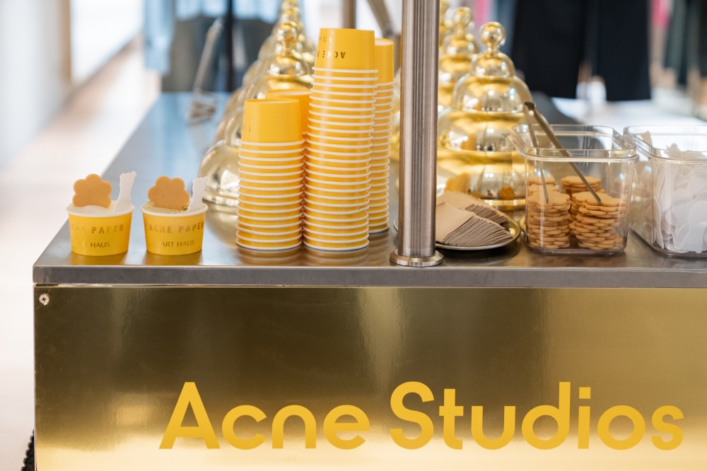《ACNE PAPER》限定獨家櫥窗登台！ART HAUS 同步展示秋冬新品系列！