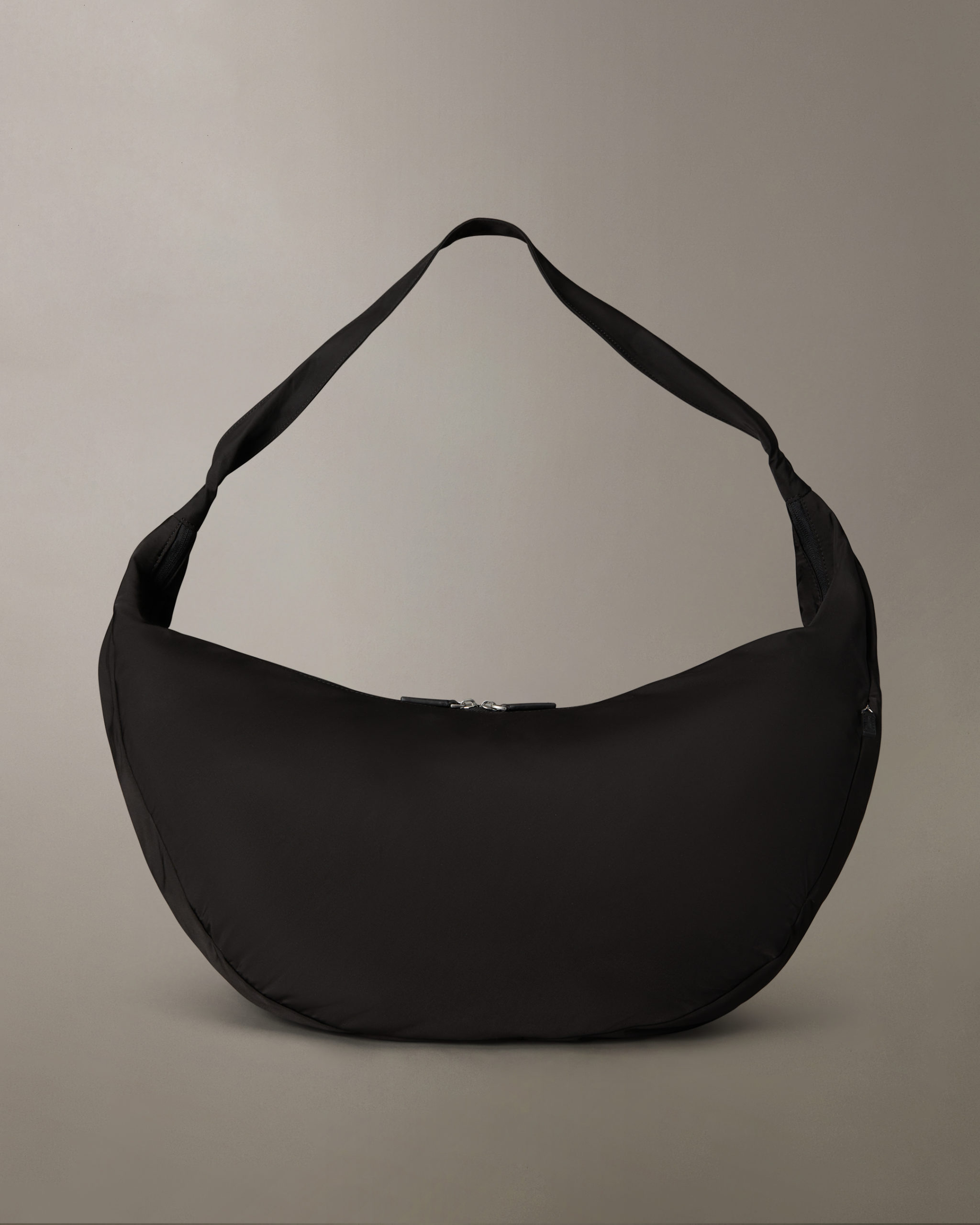 預算不高也能帥！精選 7 款萬元以下人氣男包！精品、日系品牌通通在內！