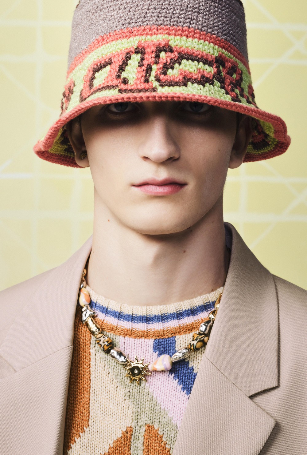 周董搶先身上！Dior 與 F1 車神 Lewis Hamilton 聯名系列釋出！