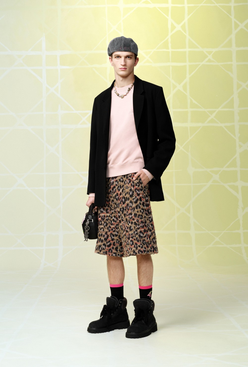 周董搶先身上！Dior 與 F1 車神 Lewis Hamilton 聯名系列釋出！