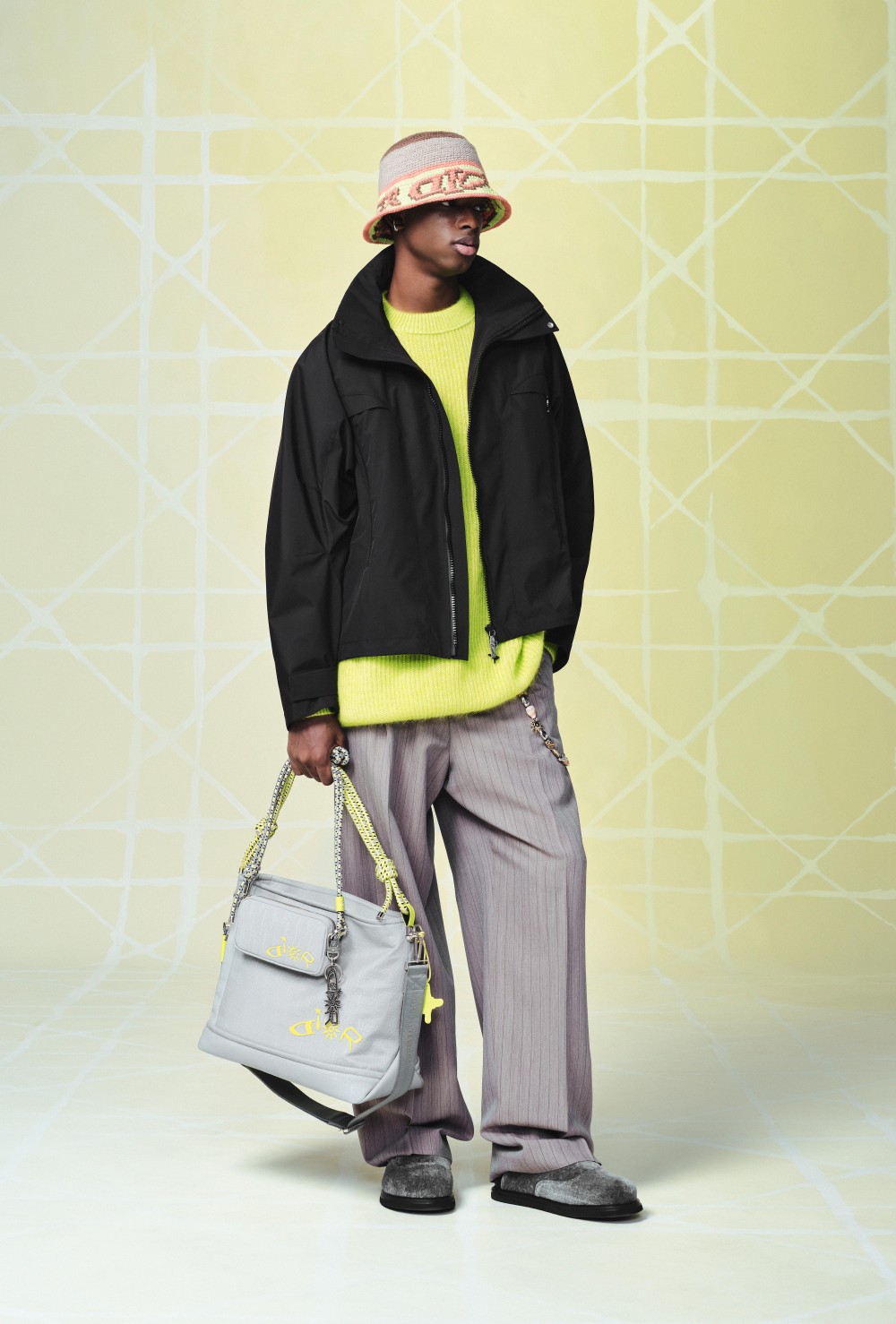 周董搶先身上！Dior 與 F1 車神 Lewis Hamilton 聯名系列釋出！