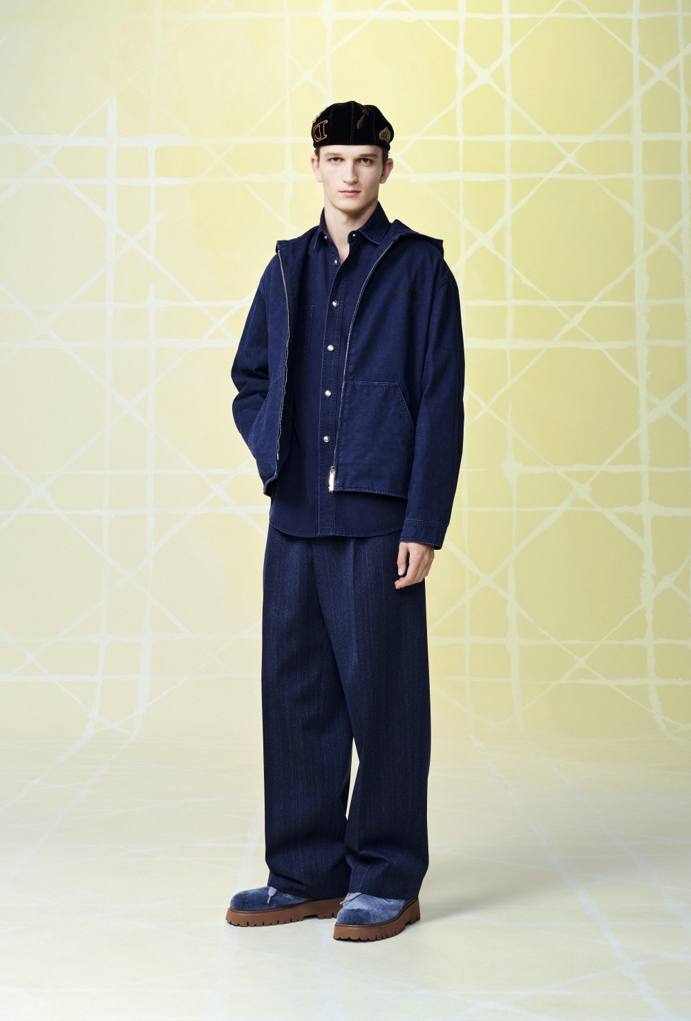 周董搶先身上！Dior 與 F1 車神 Lewis Hamilton 聯名系列釋出！