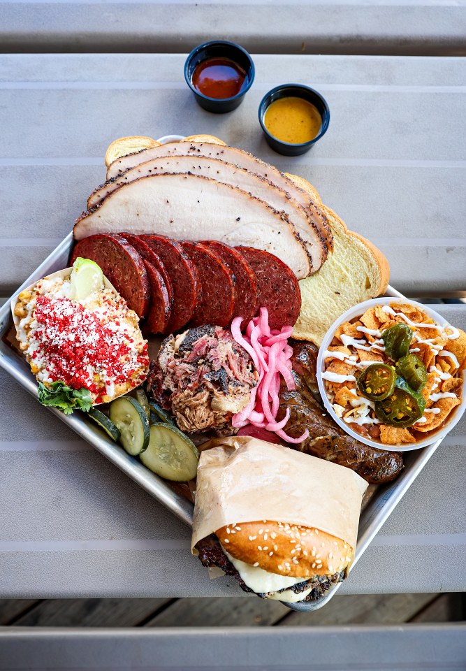 Dayne’s TEXAS BARBECUE經典德州煙燻拼盤