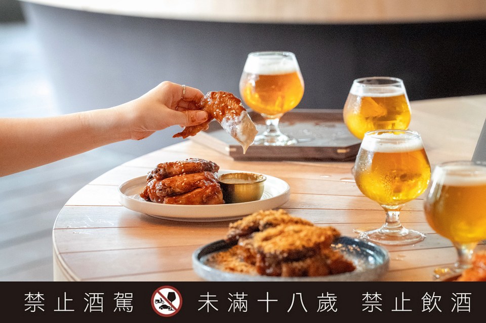 GUMGUM以雞翅搭配精釀啤酒聞名