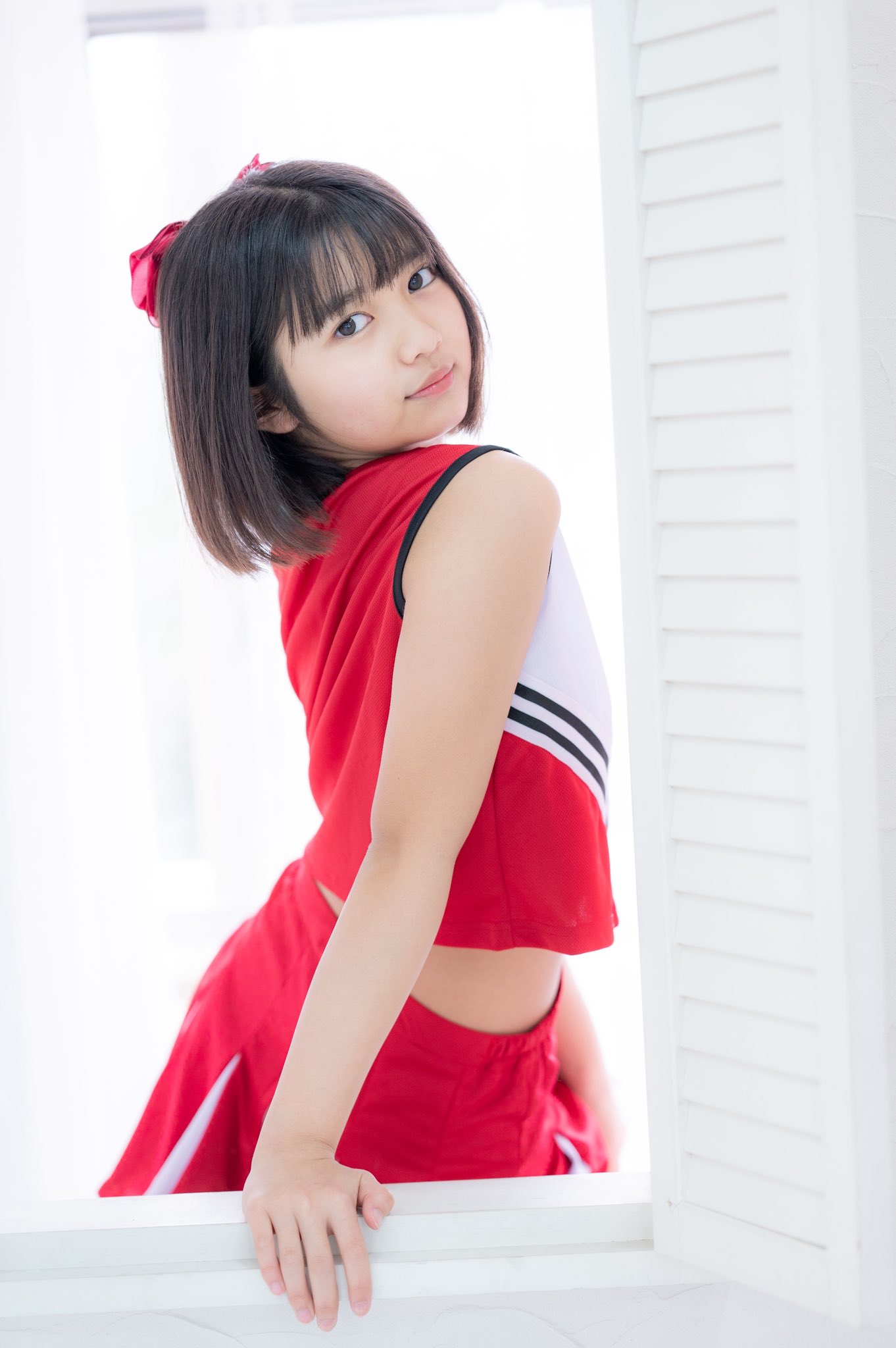 日本舉行「最可愛國一女學生」票選比賽！前四名網友看傻了....