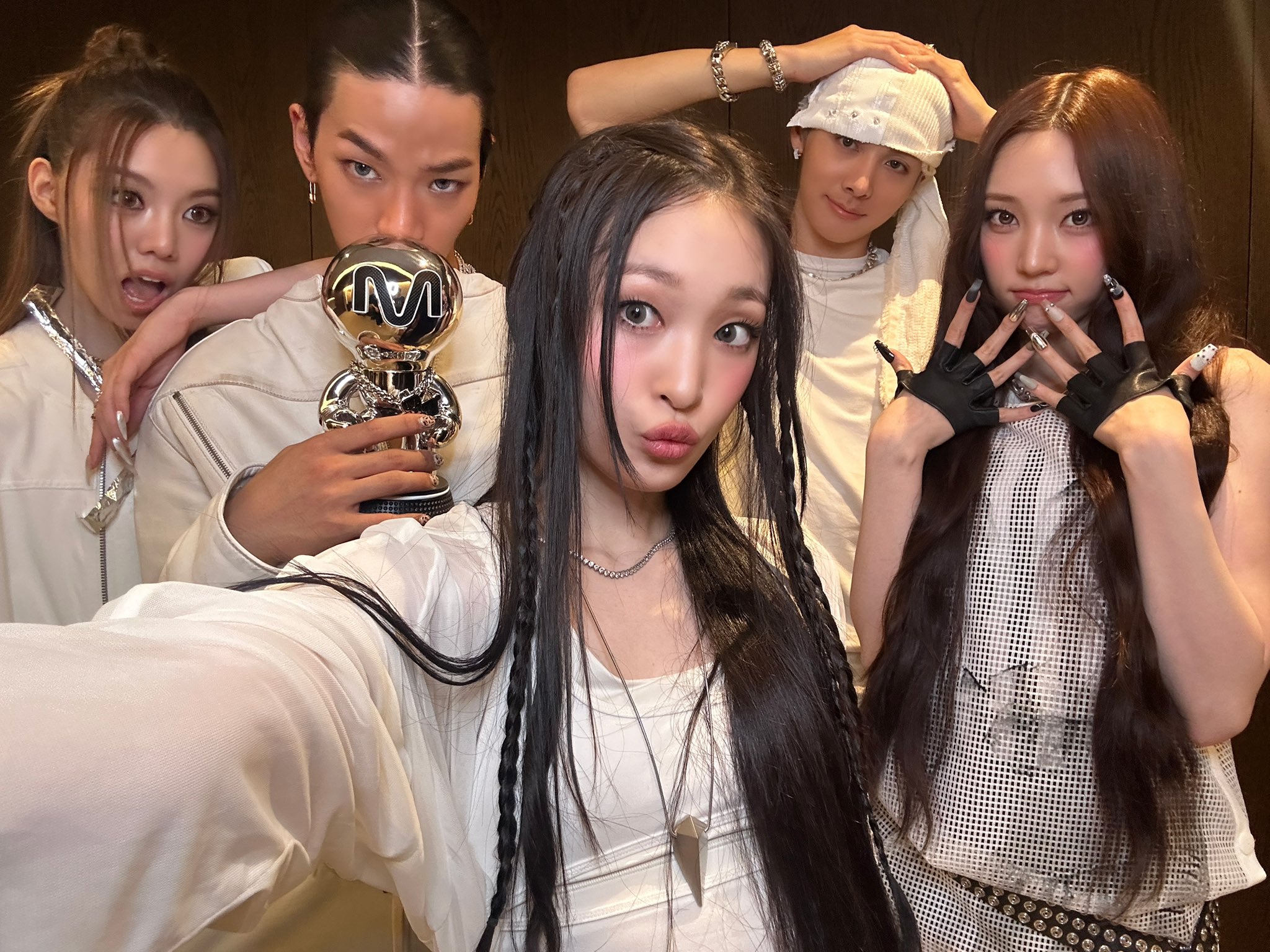 ALLDAY PROJECT 出道首拿一位！以九分之差贏過 aespa 安可舞台大受好評！
