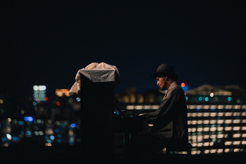 張震嶽睽違 20 年推出全新專輯《跟著感覺走》！原為潘瑋柏寫歌 如今成最私密主打！