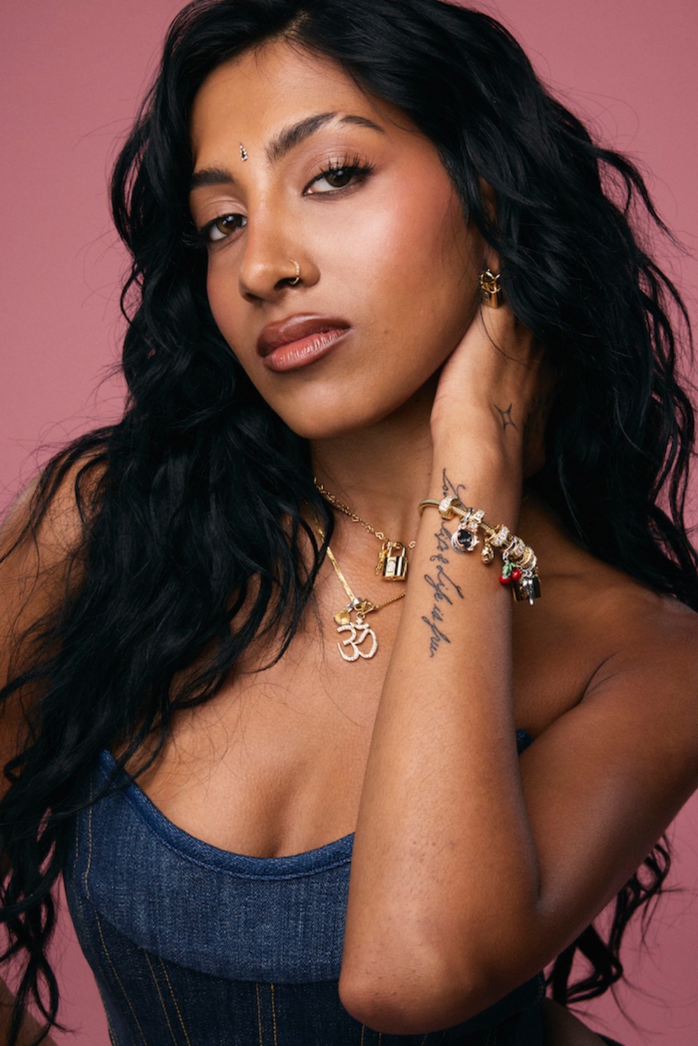 國際女團 KATSEYE 你跟上了嗎？首波合作攜手 Pandora 引爆風格新浪潮！