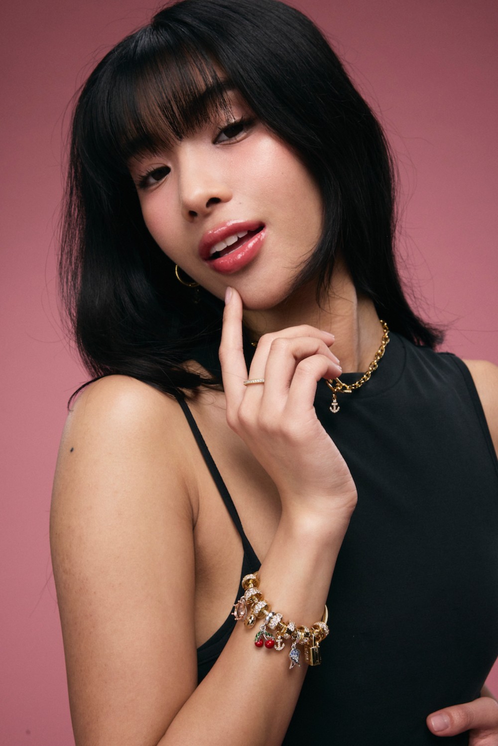 國際女團 KATSEYE 你跟上了嗎？首波合作攜手 Pandora 引爆風格新浪潮！