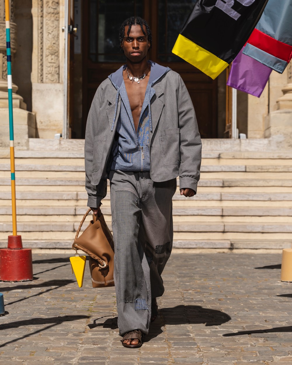 攜手葛萊美得主 Roddy Ricch 跨界合作打造配樂！NAMESAKE 2026 春夏大秀釋出！