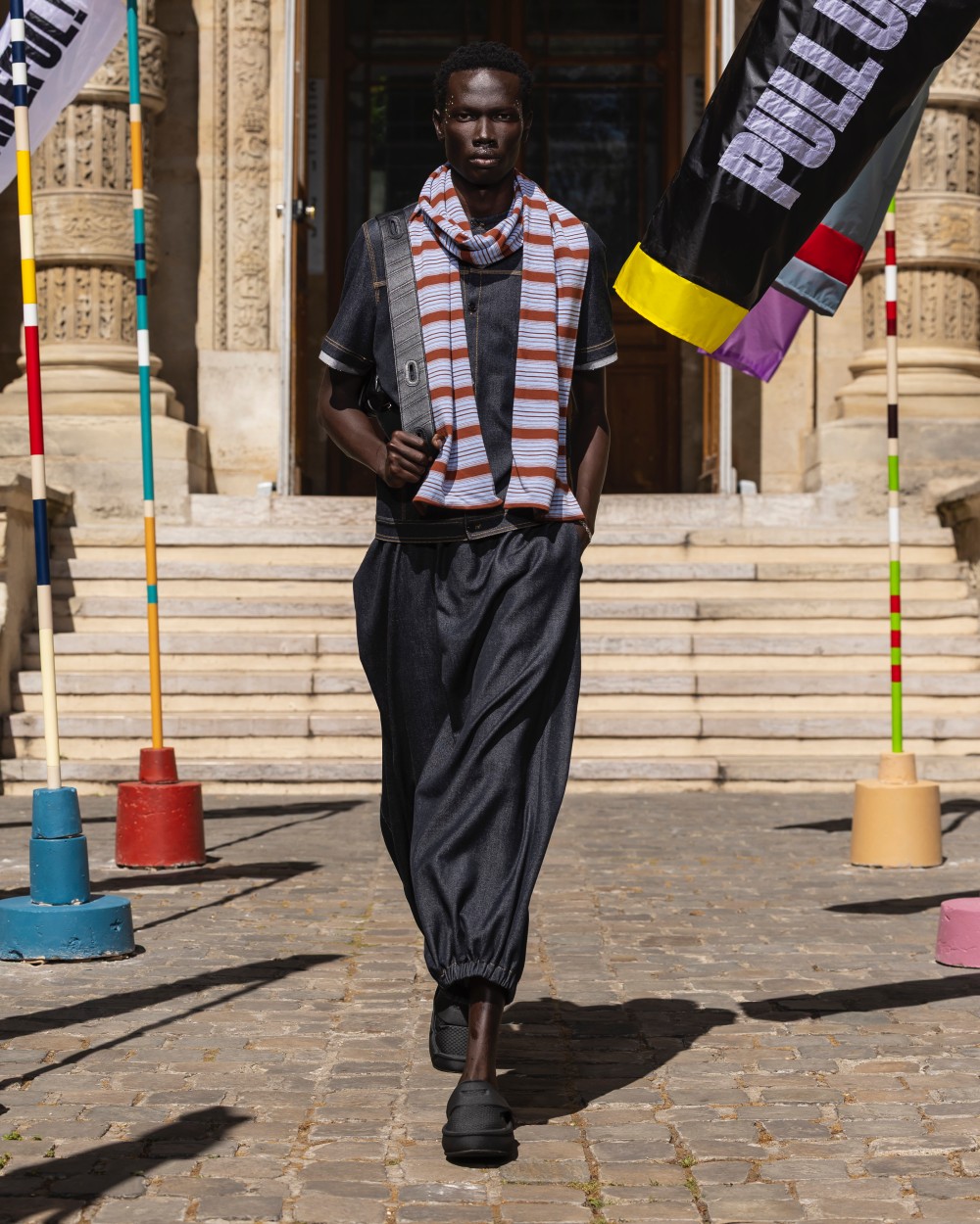 攜手葛萊美得主 Roddy Ricch 跨界合作打造配樂！NAMESAKE 2026 春夏大秀釋出！