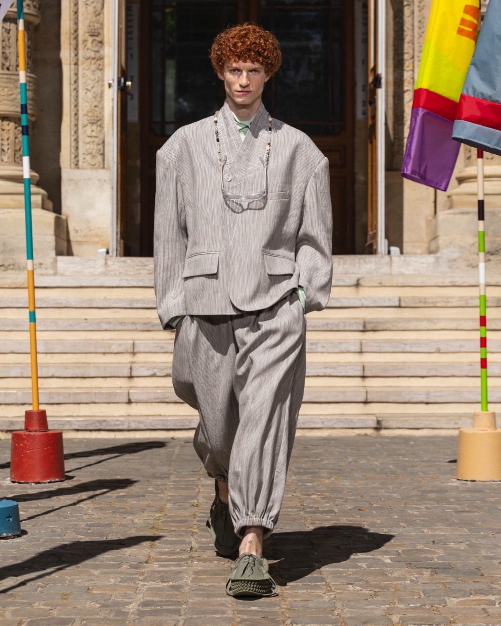 攜手葛萊美得主 Roddy Ricch 跨界合作打造配樂！NAMESAKE 2026 春夏大秀釋出！