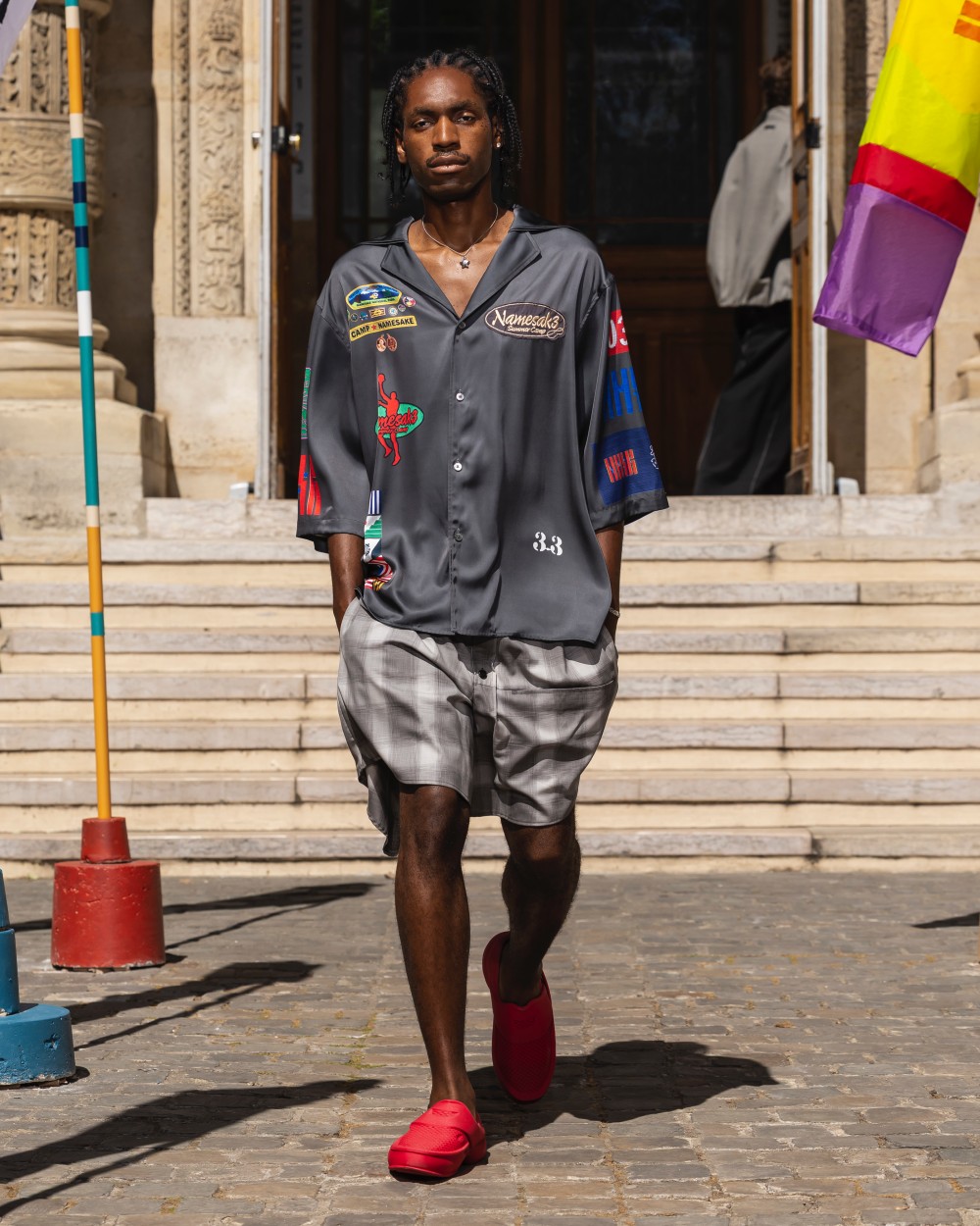 攜手葛萊美得主 Roddy Ricch 跨界合作打造配樂！NAMESAKE 2026 春夏大秀釋出！