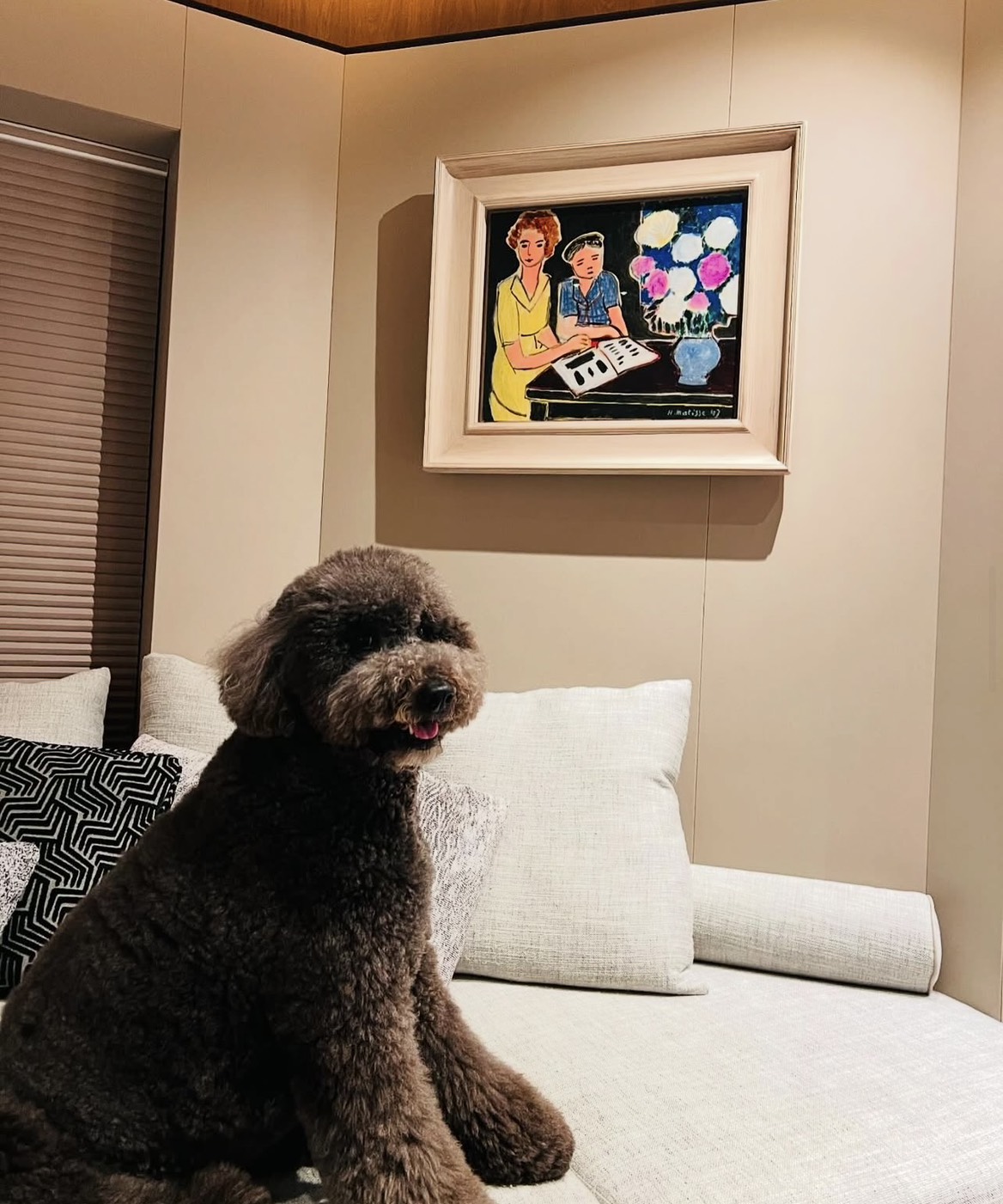 周杰倫信義區豪宅同框 GD！背景藏「畢卡索名畫」價值破億，網友一看全驚呆！