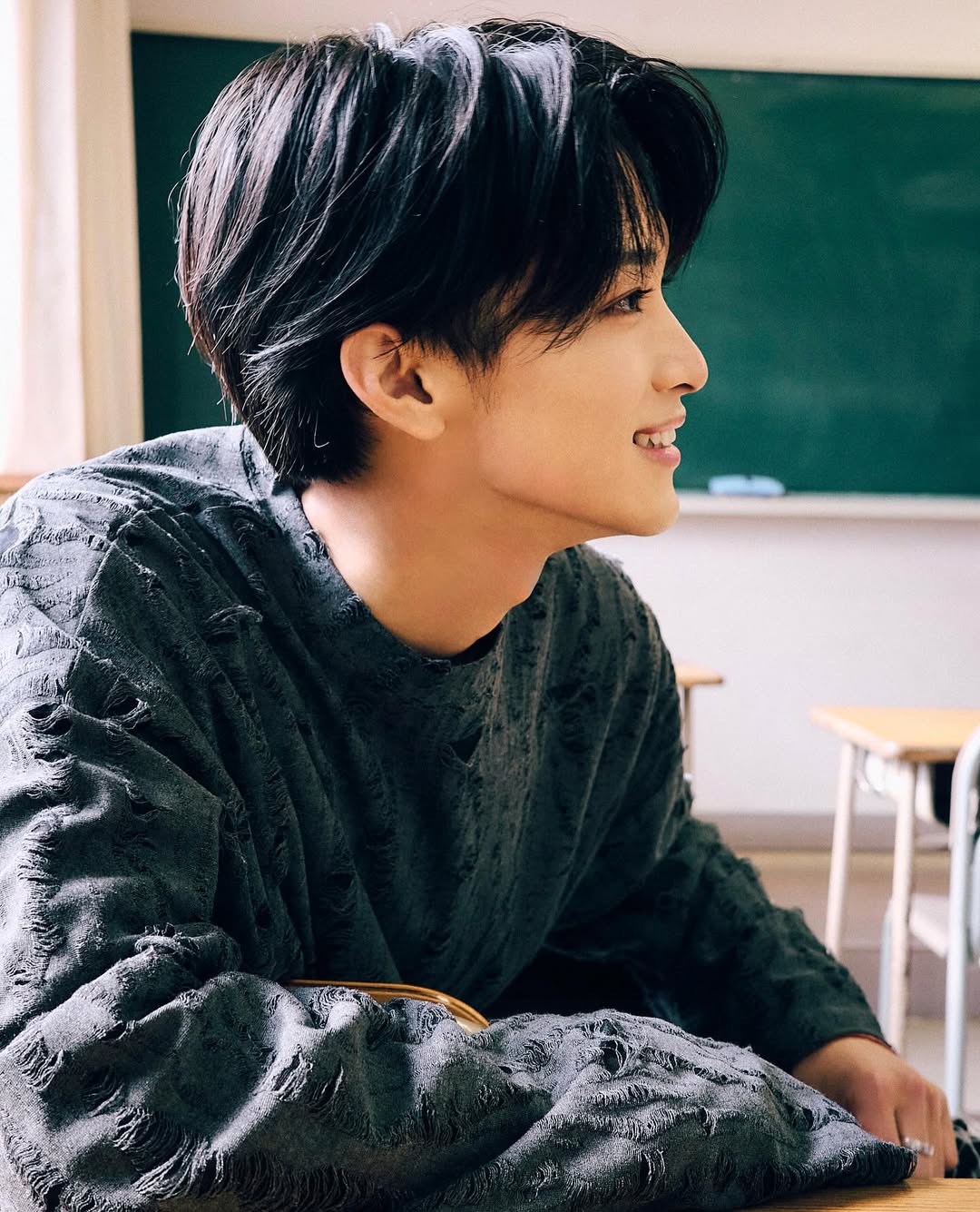 比女人還美！松本怜生《灰姑娘壁櫥》「男扮女裝」美出新高度，25 歲小鮮肉男神爆紅！