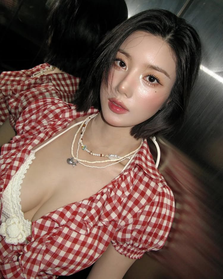 不愧是水彈女神！權恩妃聯手《單身即地獄》李時安性感狂炸 WATERBOMB 舞台！網讚：太頂了