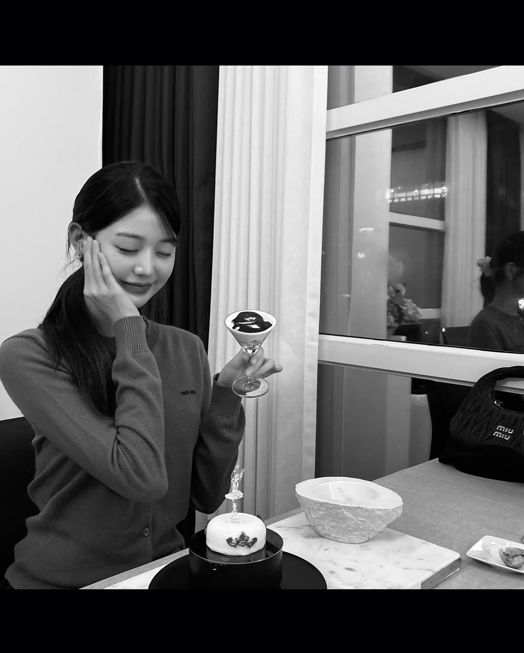 張員瑛開球服裝惹議！平口緊身裝「下半身還短到露底褲」粉絲一看快氣炸