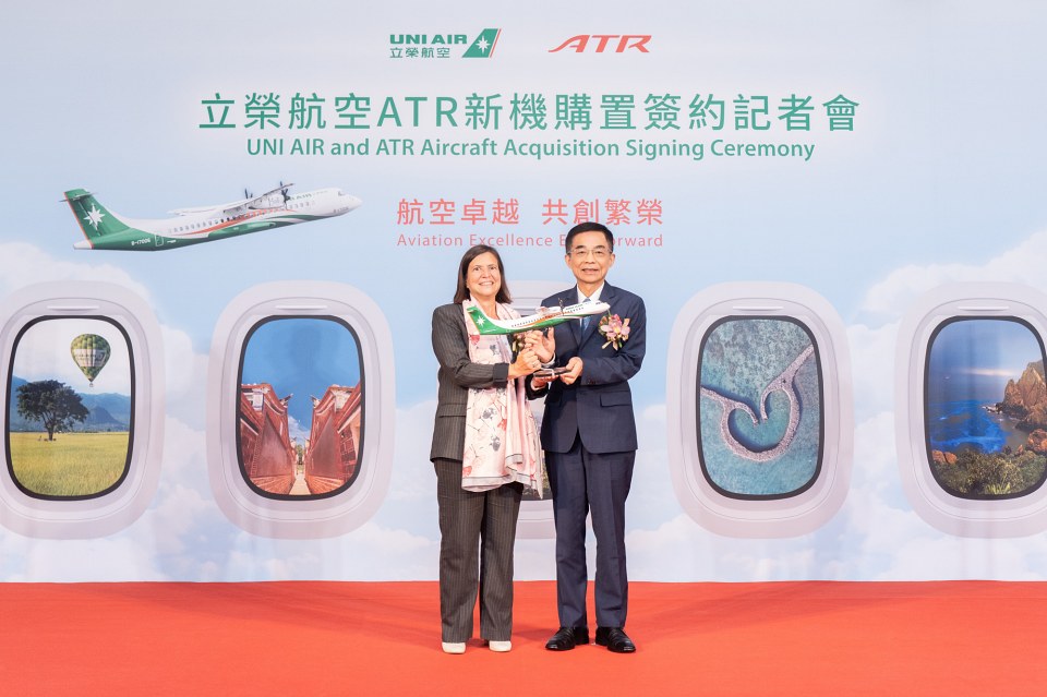 立榮航空與ATR簽署新機採購合約,19架ATR72-600新機預計自2027年開始交付,2032年將全數引進完畢。