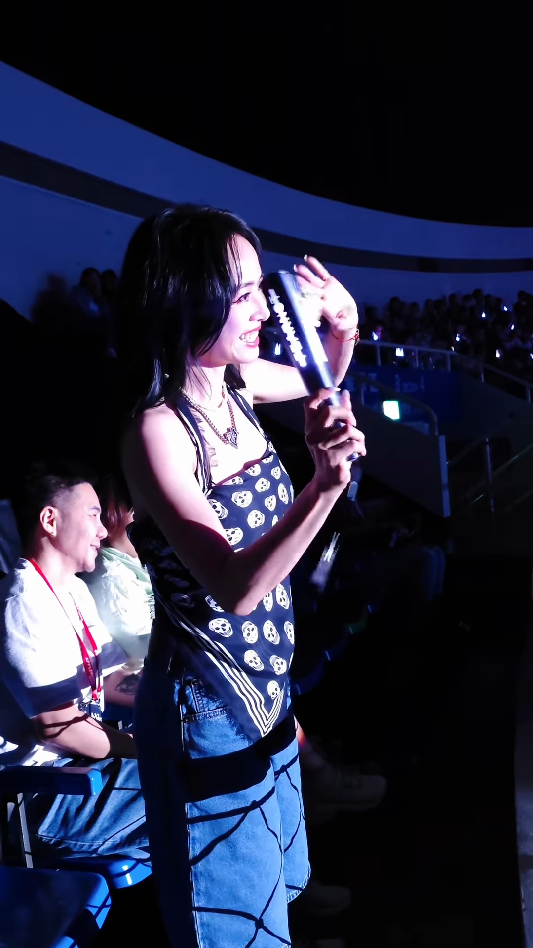 蔡依林驚喜現身 LE SSERAFIM 台北演唱會嗨翻全場！網：拜託合作！