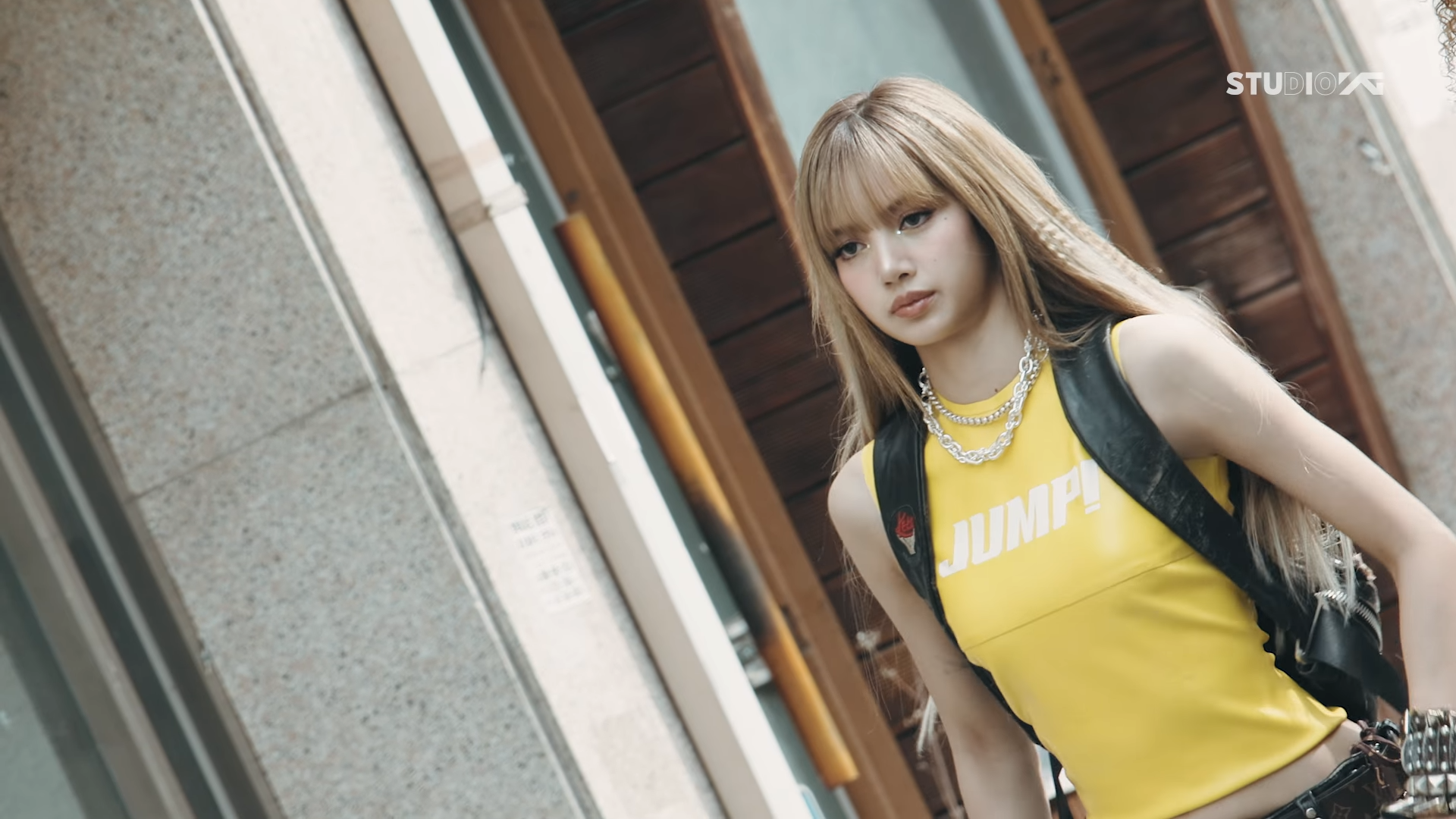 BLACKPINK 公開新歌〈JUMP〉MV 幕後花絮！超魔性 MV 拍攝秘密大公開！