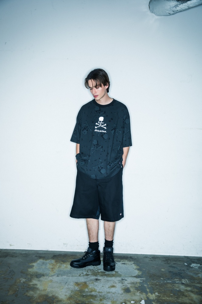 Dickies x mastermind JAPAN 全新聯名系列限量登場，引爆最奢華的暗黑工裝風格！