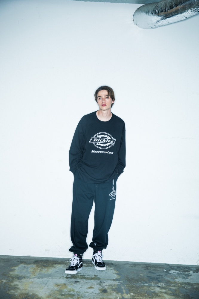 Dickies x mastermind JAPAN 全新聯名系列限量登場，引爆最奢華的暗黑工裝風格！