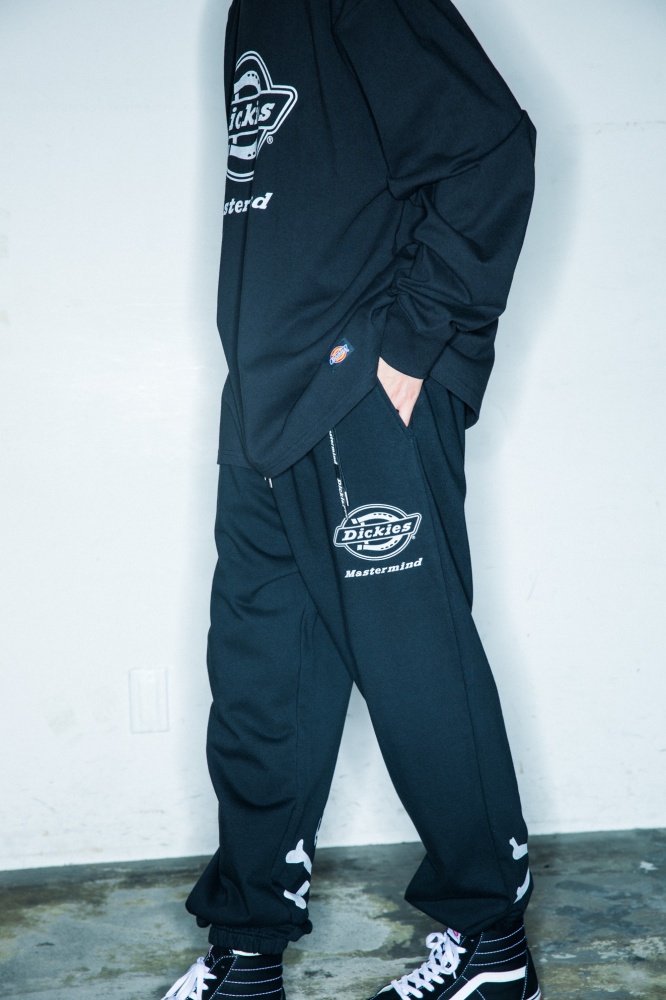 Dickies x mastermind JAPAN 全新聯名系列限量登場，引爆最奢華的暗黑工裝風格！